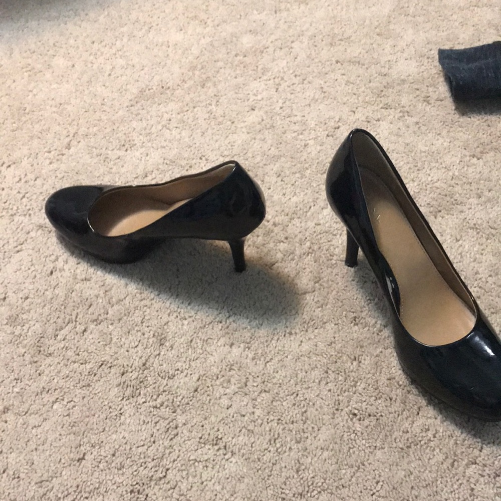 Heels - Picture 2 of 3